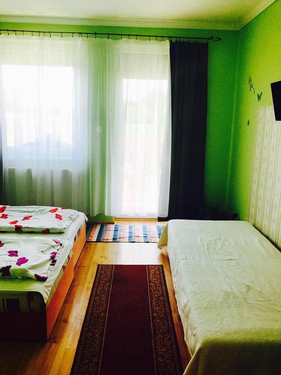 Liget Panzio Hotel Nyirbogdany Buitenkant foto